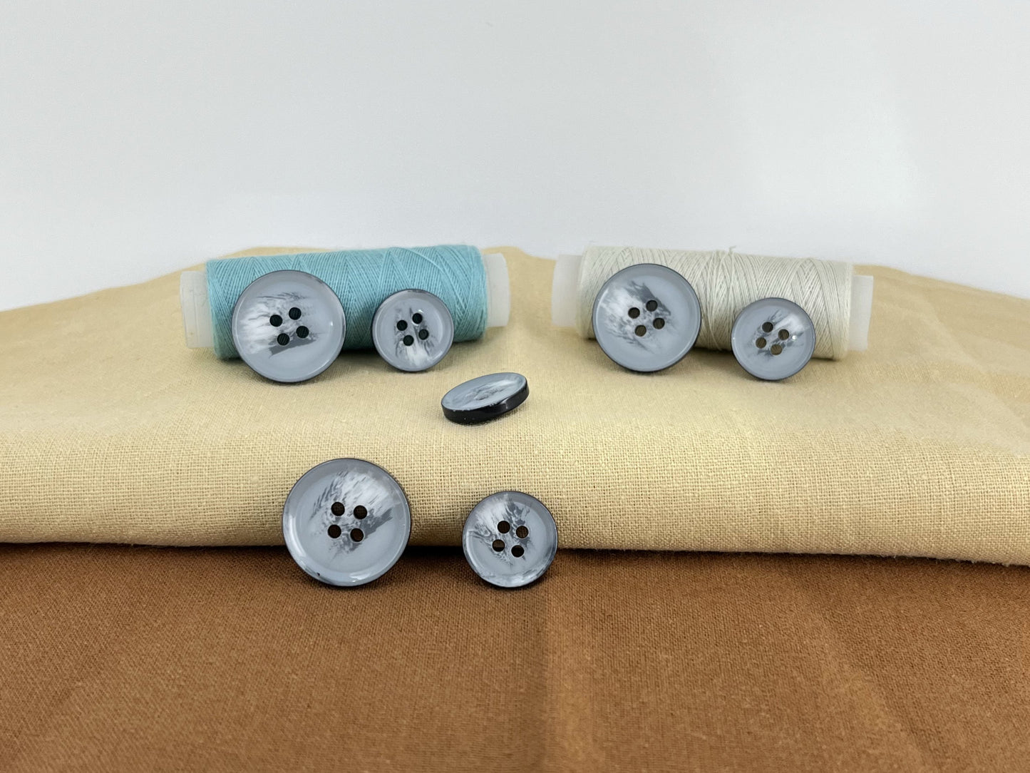 White & Grey Horn Imitation Buttons, Sprayed in Contrast Color, 15mm & 20mm (24L & 32L). 4-Hole Sew On for Suits, Pants, Coats & Jackets