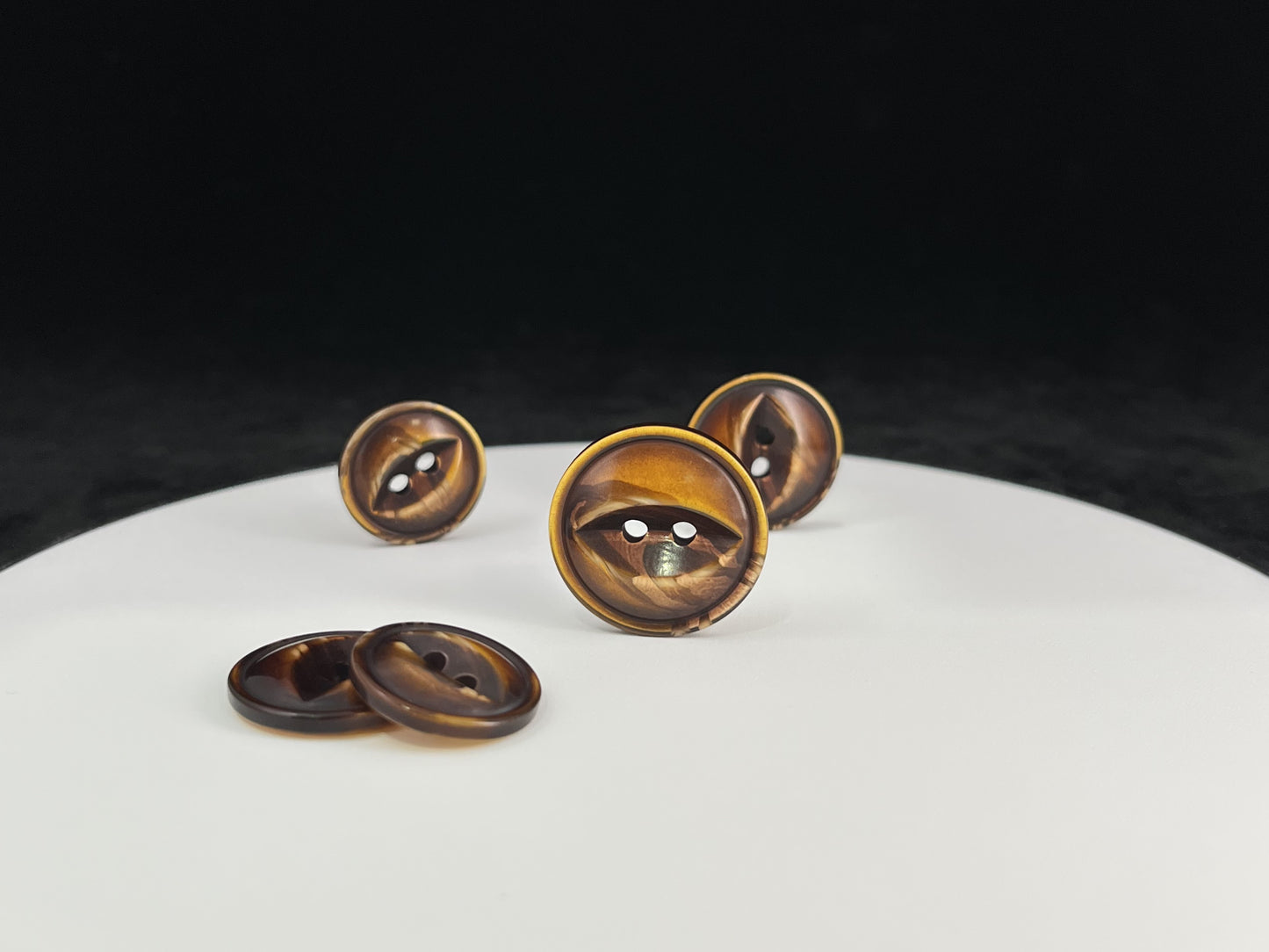 Golden Brown Fish Eye Pearl Imitation Buttons, Multi-Colored, 18-23mm (28L, 32L & 36L). 2-Hole Sew On for Jackets, Coats, Apparel, Crafts