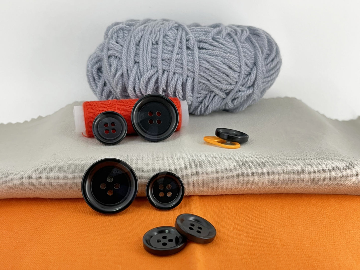 Black Horn Imitation Resin Buttons, 18mm & 25mm (28L & 40L). 4-Hole Sew On for Suits, Pants, Dresses, Coats, Jackets & Sweaters