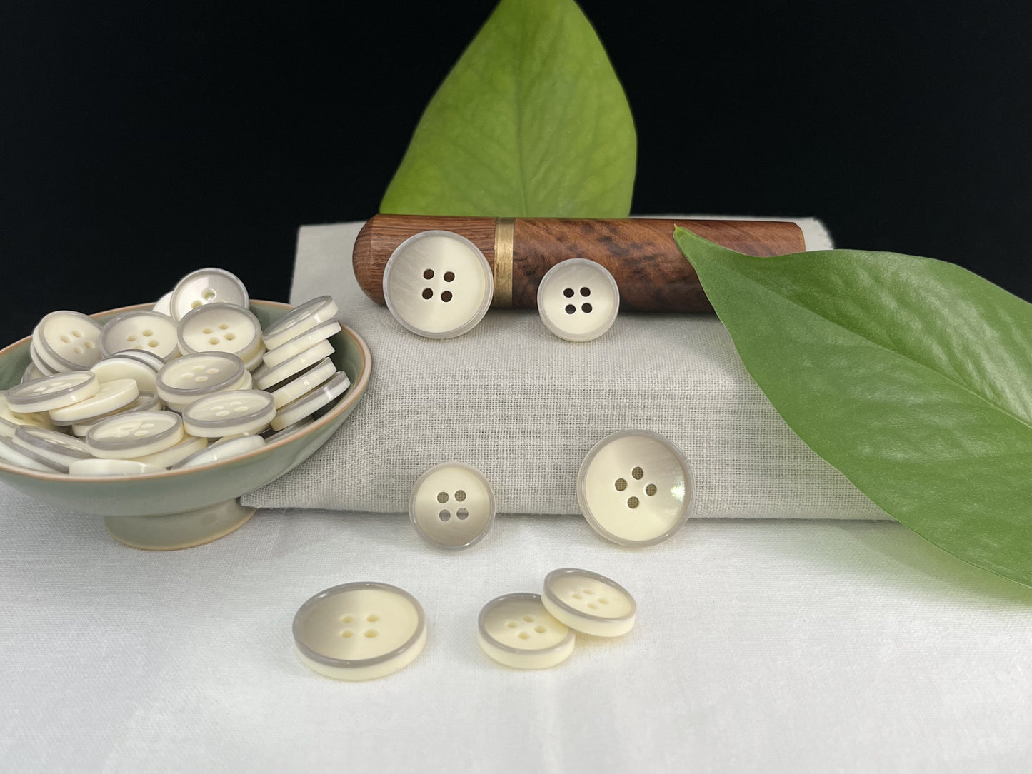 Off-White Pearlized Horn Imitation Buttons, 15mm & 20mm (24L & 32L). 4-Hole Sew On for Suits, Pants, Dresses, Coats, Jackets & Sweaters