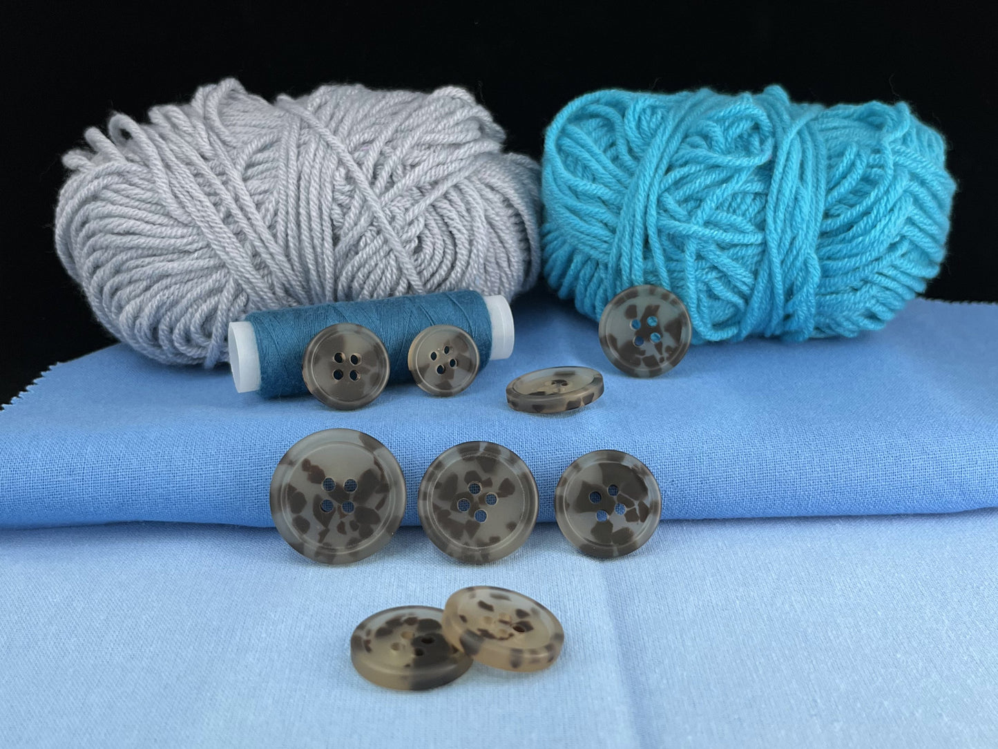 Brown Camouflage Buttons, 15-25mm (24L-40L). Multi Colored. 4-Hole Sew On for Suits, Pants, Dresses, Coats, Jackets & Sweaters