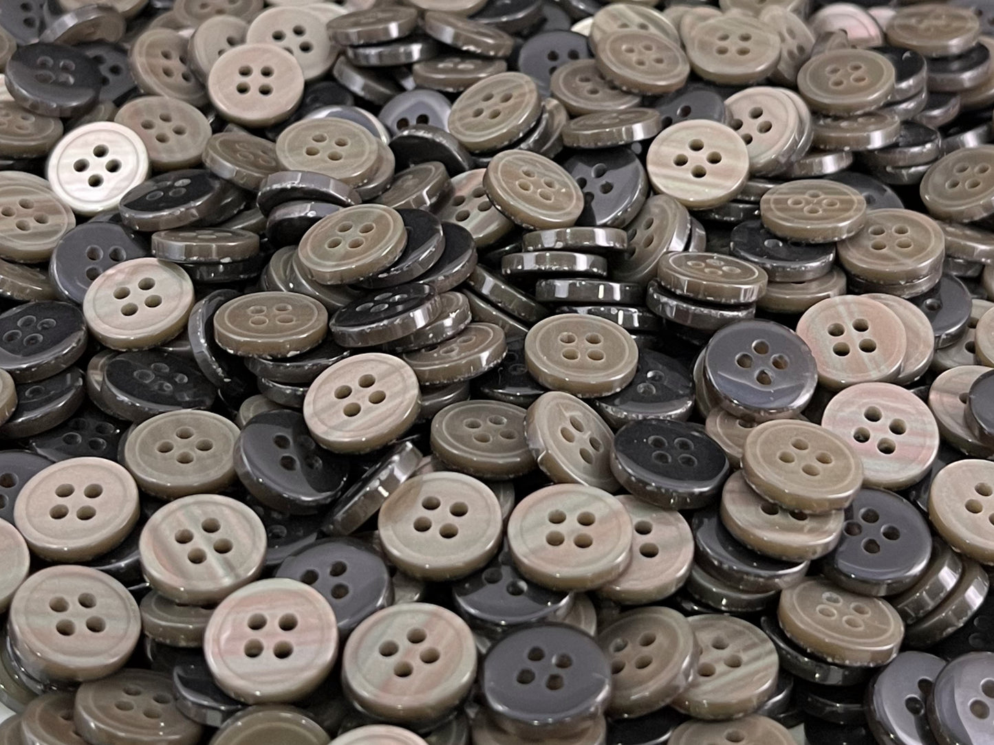 Light Neutral Rimmed Pearl Imitation Buttons with Beautiful Effect, 9mm-11.5mm (14L-18L). 4-Hole Sew On for Shirts, Blouses & Apparel