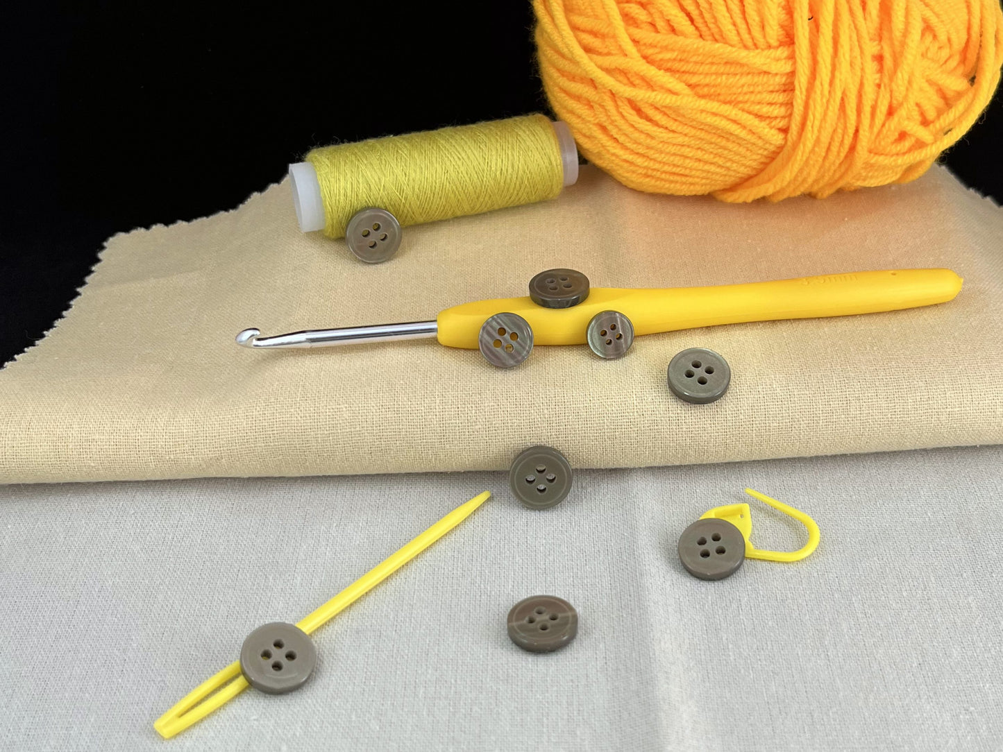 Light Neutral Rimmed Pearl Imitation Buttons with Beautiful Effect, 9mm-11.5mm (14L-18L). 4-Hole Sew On for Shirts, Blouses & Apparel